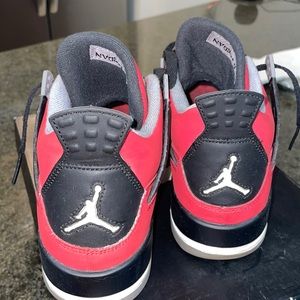 Jordan Retro 4